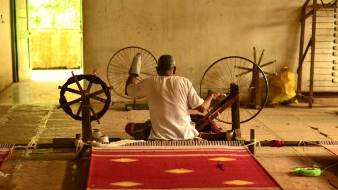 Khadi The Soul of India, Woven